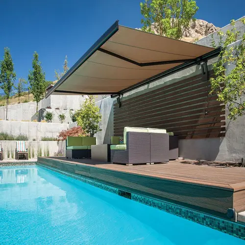 Pergola offers smart motorized retractable awnings